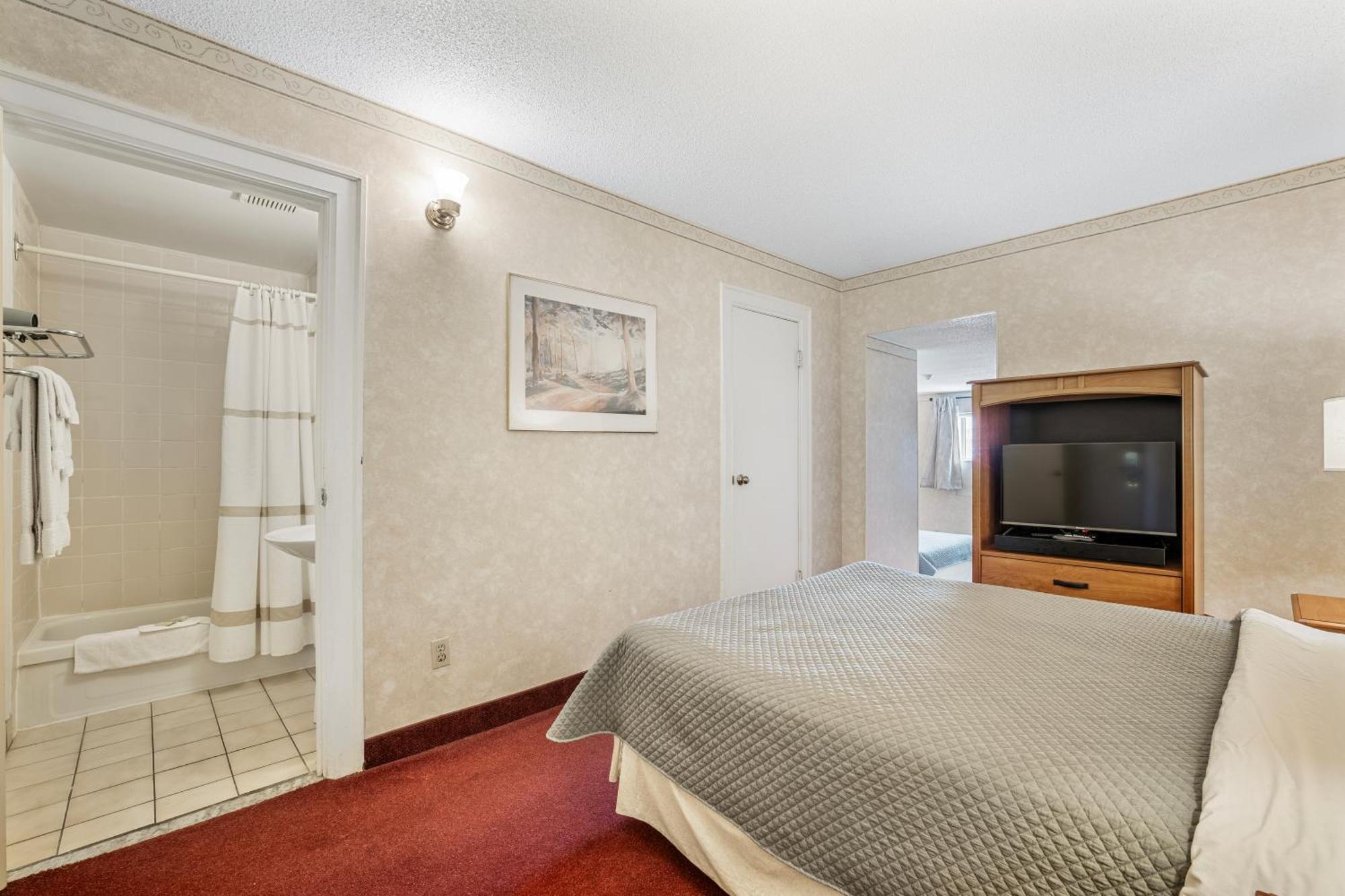 Royal Inn & Suites Guelph Exterior photo
